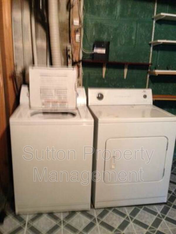 Building Photo - 10036-10079 AveKey#117