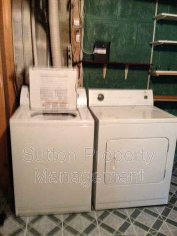 Photo du bâtiment - 10036-10079 AveKey#117