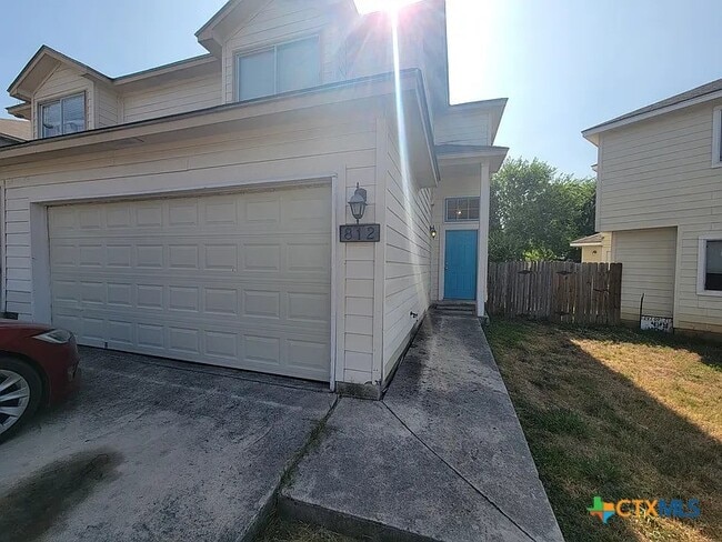 Building Photo - 814 Sagewood Trail