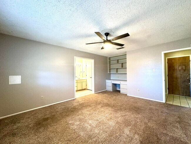 Foto del edificio - 7006 Vinton Ave