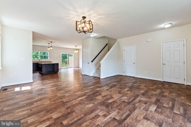 Foto del edificio - 555 English Oak Ln