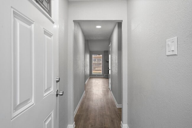 Building Photo - 4907 Tealgate Dr