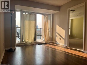 Building Photo - 220 Forum Dr