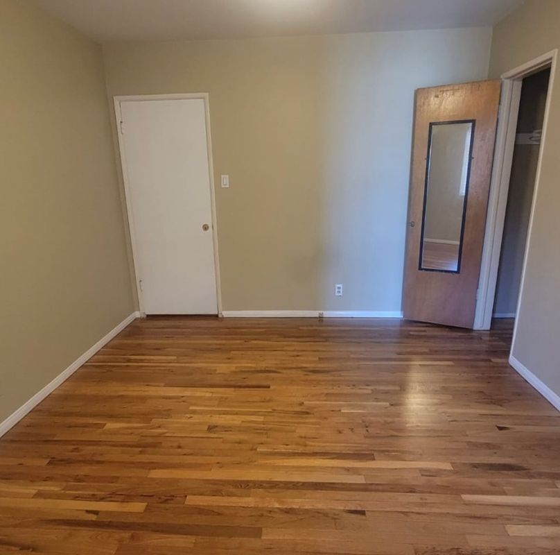 Foto del edificio - 8059 Van Noord Ave