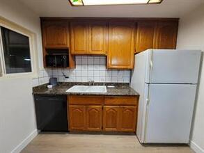 Foto del edificio - 1408 Gregory Way