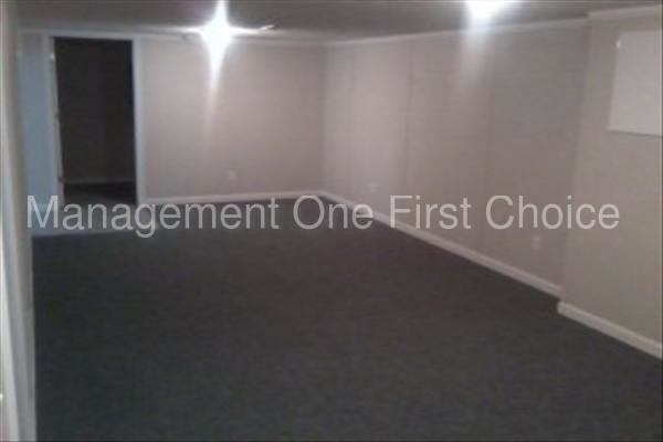 Building Photo - Bellevue Ranch Home