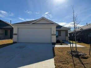 Building Photo - 1612 Elliott Rd