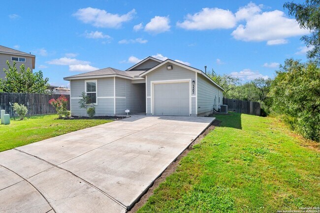 Building Photo - 5502 Rosillo Hill