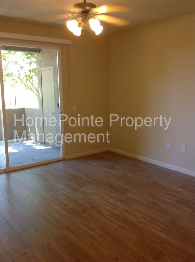 Foto del edificio - 1900 Danbrook Dr