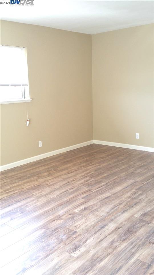 Building Photo - 564 S Fair Oaks Ave