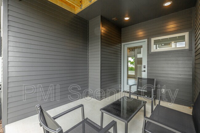 Building Photo - 3141 Riverwalk Parkway