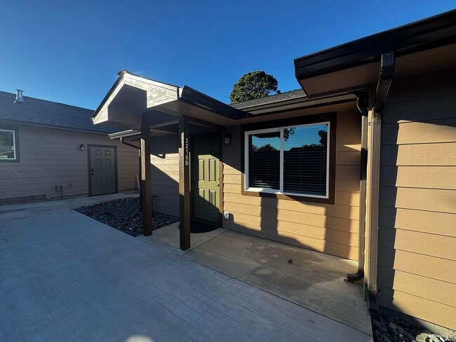 Building Photo - 3216 California St