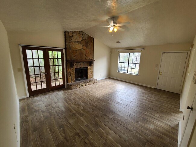 Building Photo - 792 Durham Trail