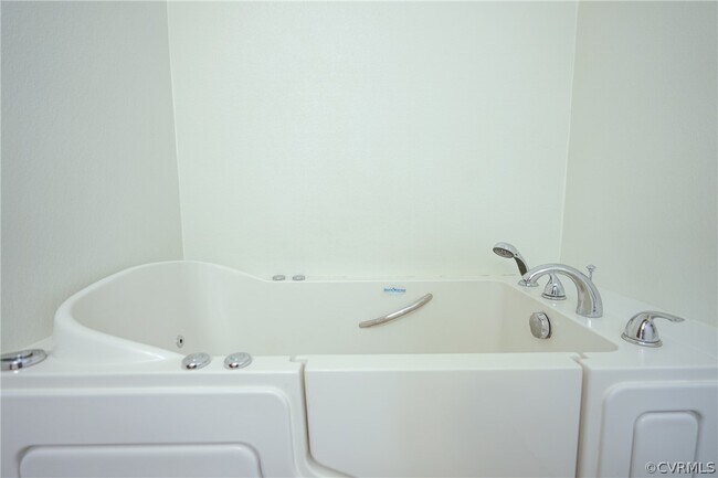 Building Photo - 1503 N 24th St