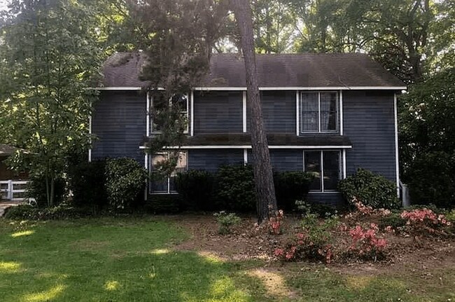 Foto del edificio - Room in House on Grove Ave