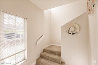 Building Photo - 4950 Deerfield Way