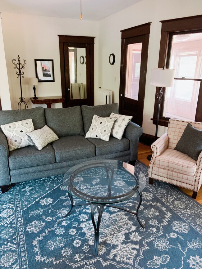 Foto del edificio - Griggs Duplex