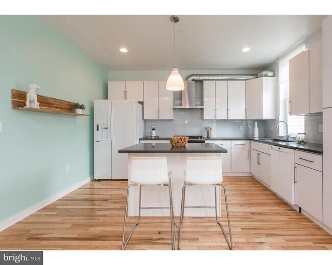 Building Photo - 3039 Baltz St