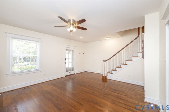Building Photo - 2302 Maplewood Ave