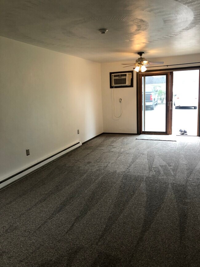 Zona de comedor/sala de estar - 115 Pendleton St