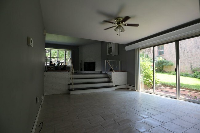 Foto del edificio - 3 bed / 1.5 bath corner lot in Wilson SD
