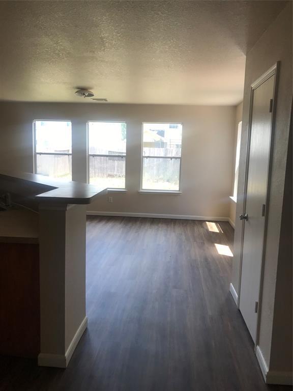 Building Photo - 8131 Chancewood Ln