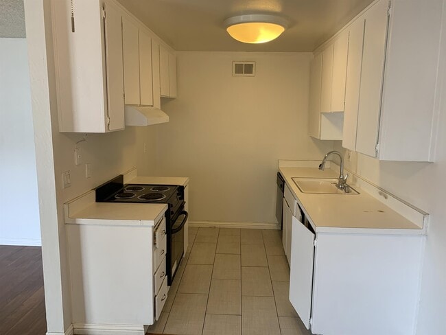 Building Photo - 1139 Pandolfi Pl
