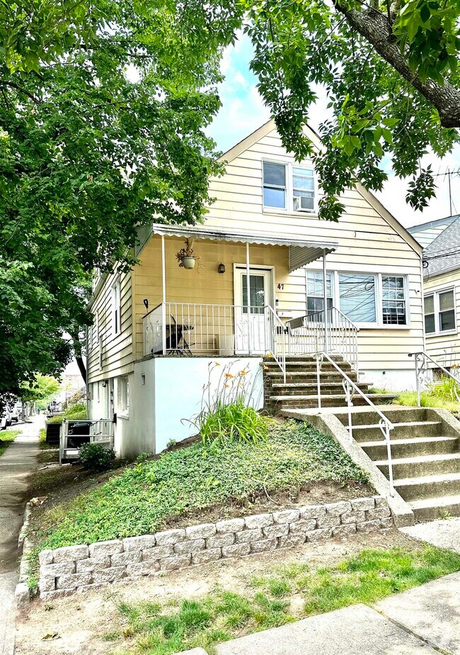 Apartments under 1,450 in Bayonne, NJ 1 Rentals