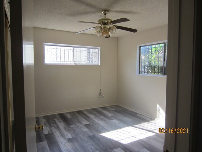 Bedroom - 10946 National Blvd