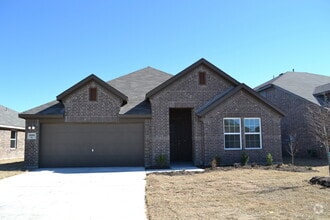 Building Photo - 5090 Royal Springs Dr