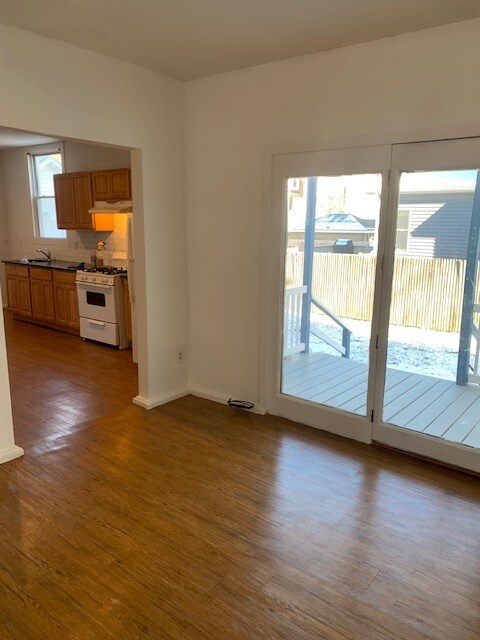 LR/DR - 507 3rd Ave