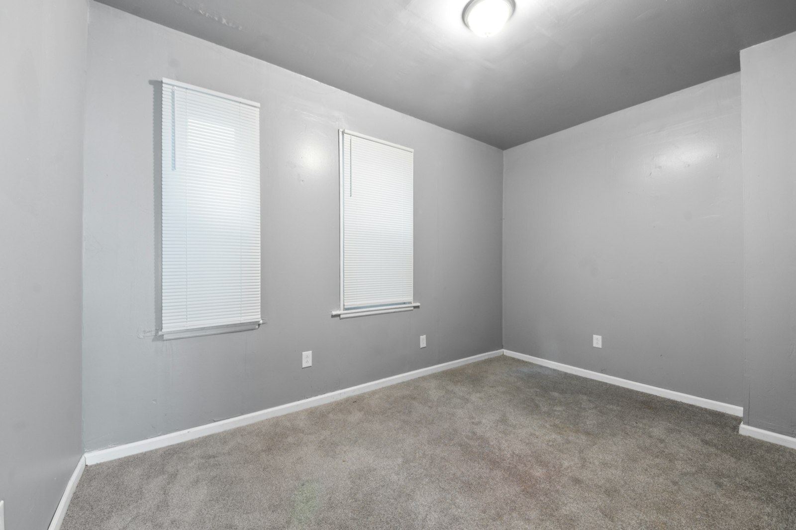1427 E 61st St Cleveland, OH 44103 – photo 1