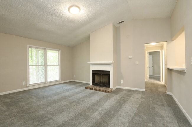 Building Photo - Britain Village