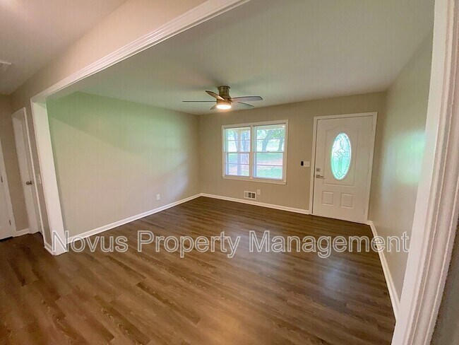 Foto del edificio - 3171 E Hwy 166