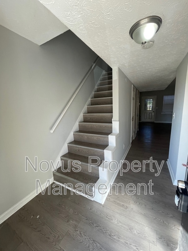 Building Photo - 763 South St