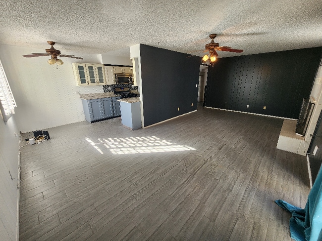 Building Photo - 5536 Longview Dr