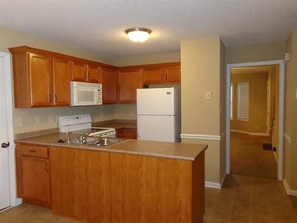 Building Photo - 1403 Addison Dr