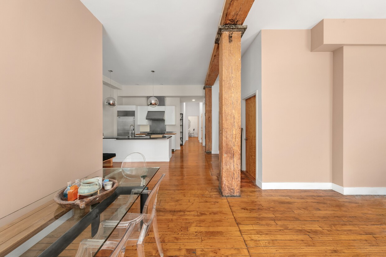Primary Photo - 85 N 3rd St