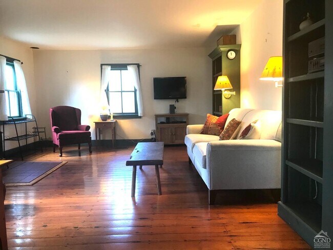 Foto del edificio - 286 Manor Rock Rd