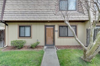 Building Photo - 1372 Granada Ct