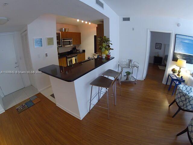 Building Photo - 2775 NE 187th St