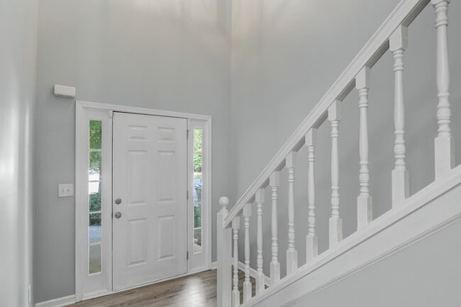 Building Photo - Gorgeous 3-Bedroom Home with Extra Flex Space!