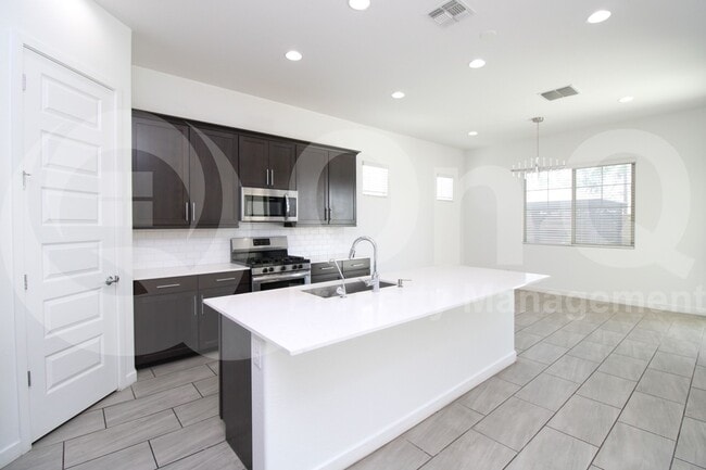 Building Photo - 259 E Sagittarius Pl