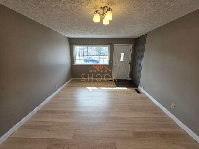 Foto del edificio - COZY 3BR/1.5BA HOME ON CUL-DE-SAC