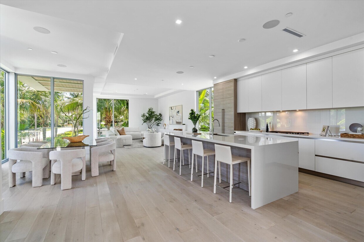 Foto principal - 1070 Del Harbour Dr
