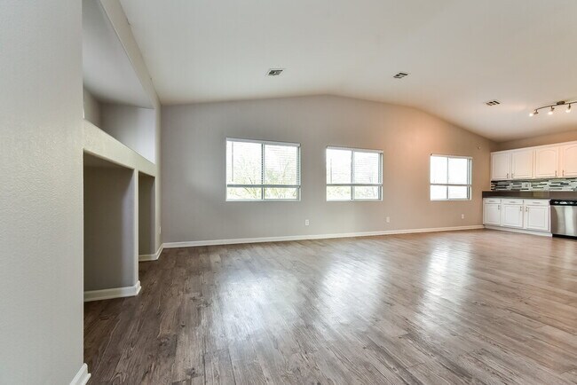 Foto del edificio - 5321 Clover Blossom Ct
