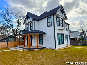 Building Photo - 630 E Carson St