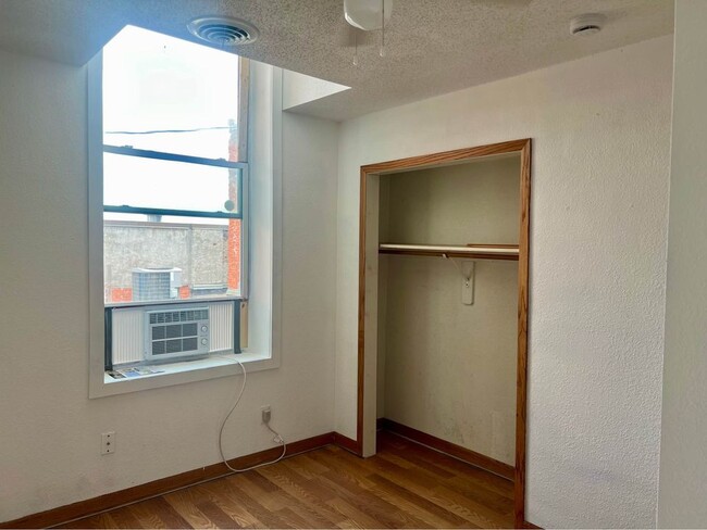 Building Photo - 1424 Tower Ave