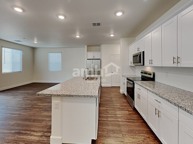 Building Photo - 79 Foxridge Swings Ln