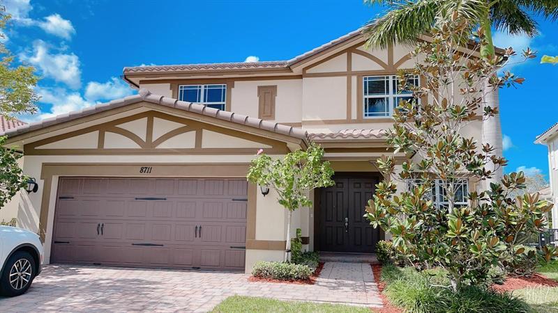 Primary Photo - 8711 Waterside Ct